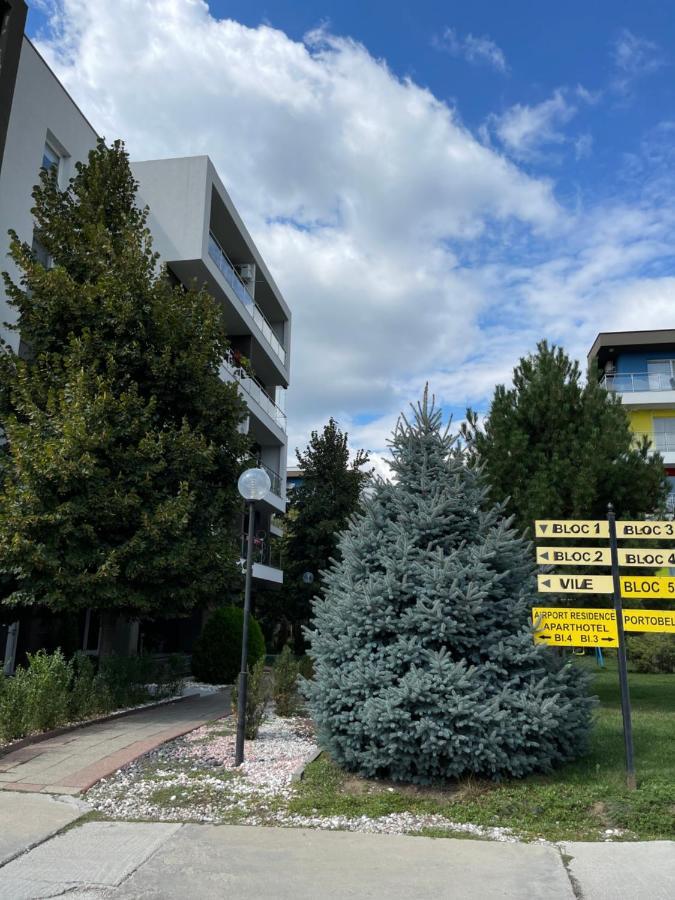 Bucharest Airport Henri Coanda & Therme-Self Check-In Otopeni Ngoại thất bức ảnh